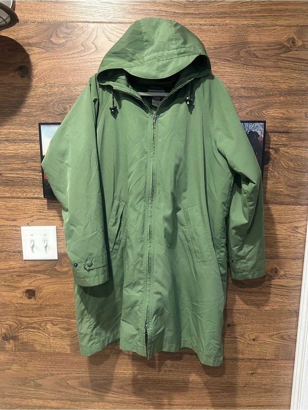 L.L Bean XL Hooded Olive Green Lightweight Coat
